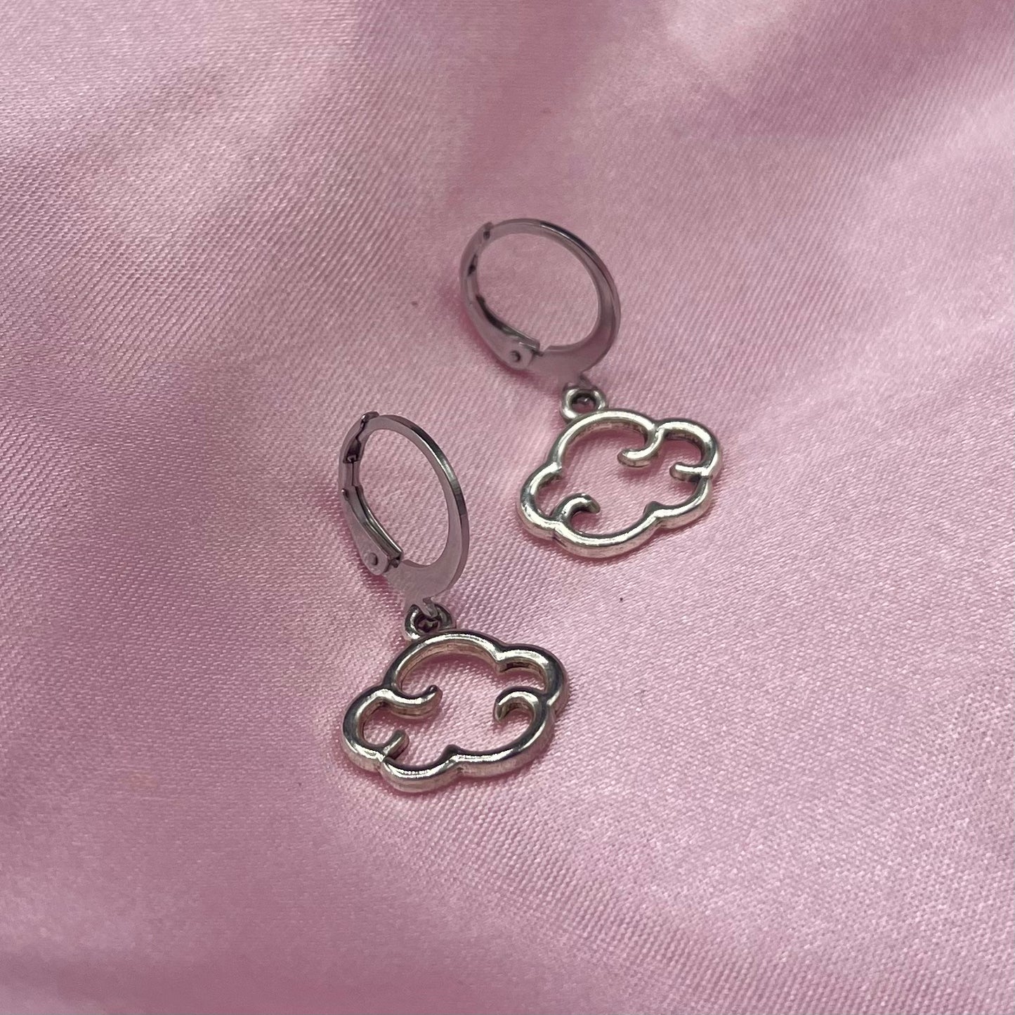 Stainless steel cloud huggie hoop earrings